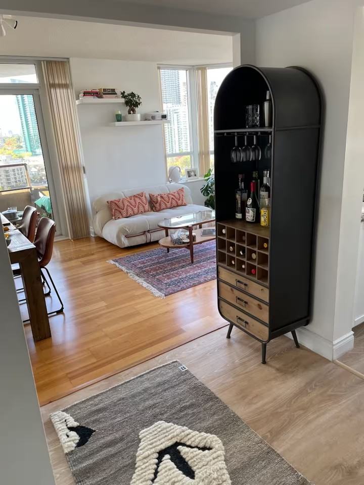 80 Harrison Garden Boulevard - Photo 3 of 17