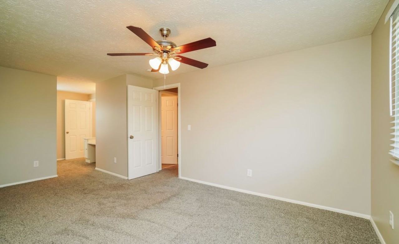 922 Noyes Dr #NA - Photo 6 of 8