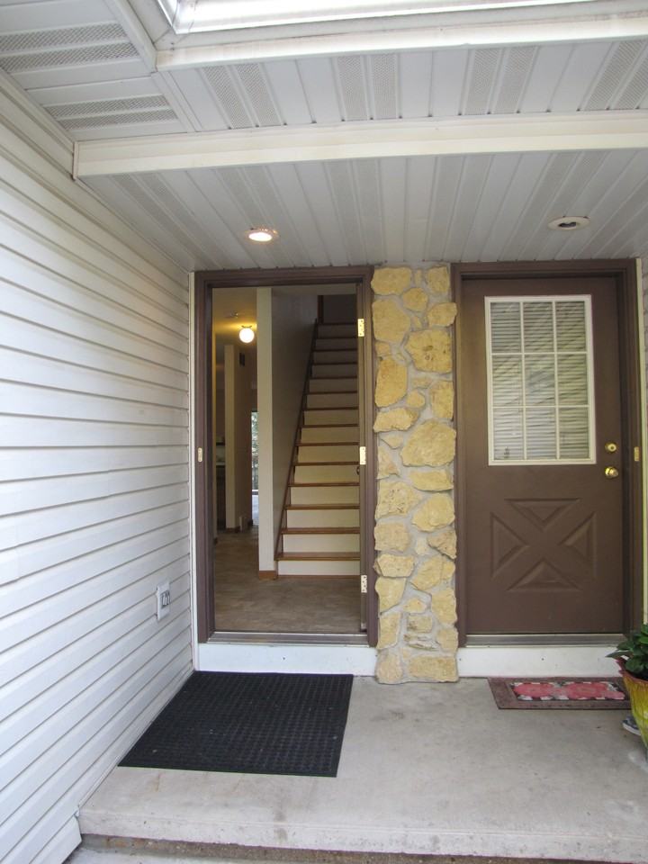 1109 Wayridge Dr #3 - Photo 3 of 25