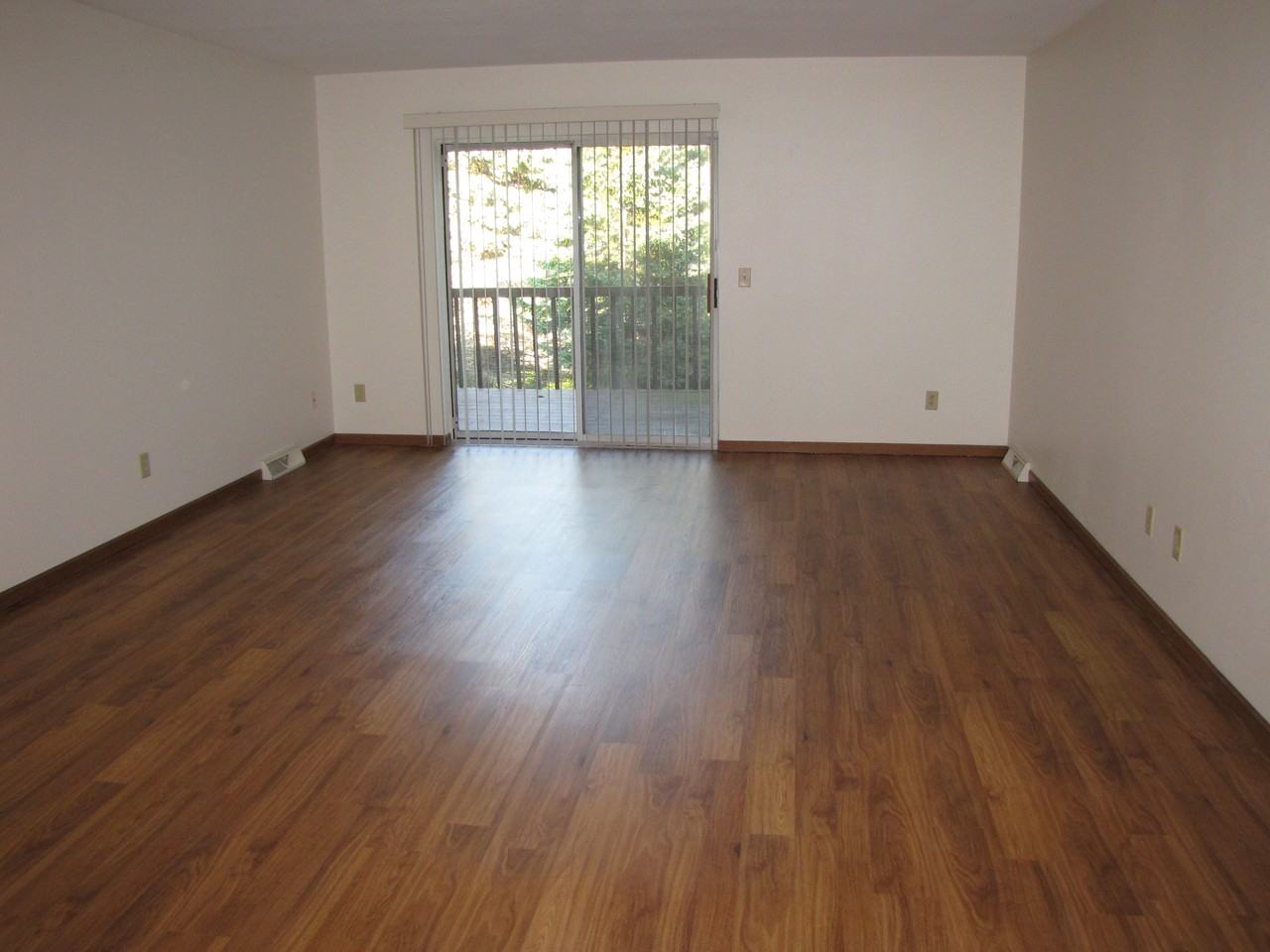 1109 Wayridge Dr #3 - Photo 4 of 25