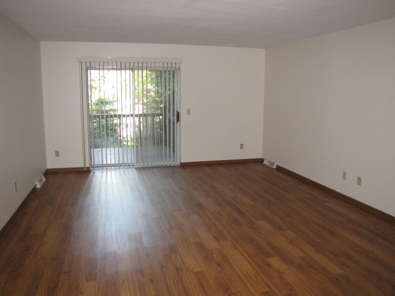 1109 Wayridge Dr #3 - Photo 6 of 25