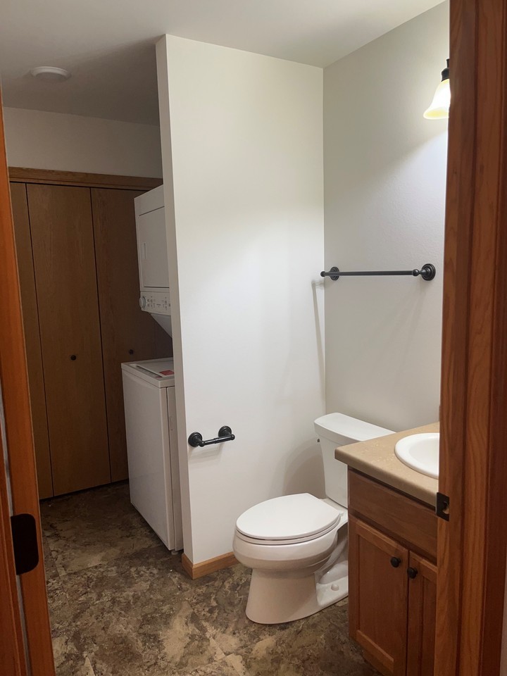 1222 Balsam Ave #2 - Photo 3 of 7