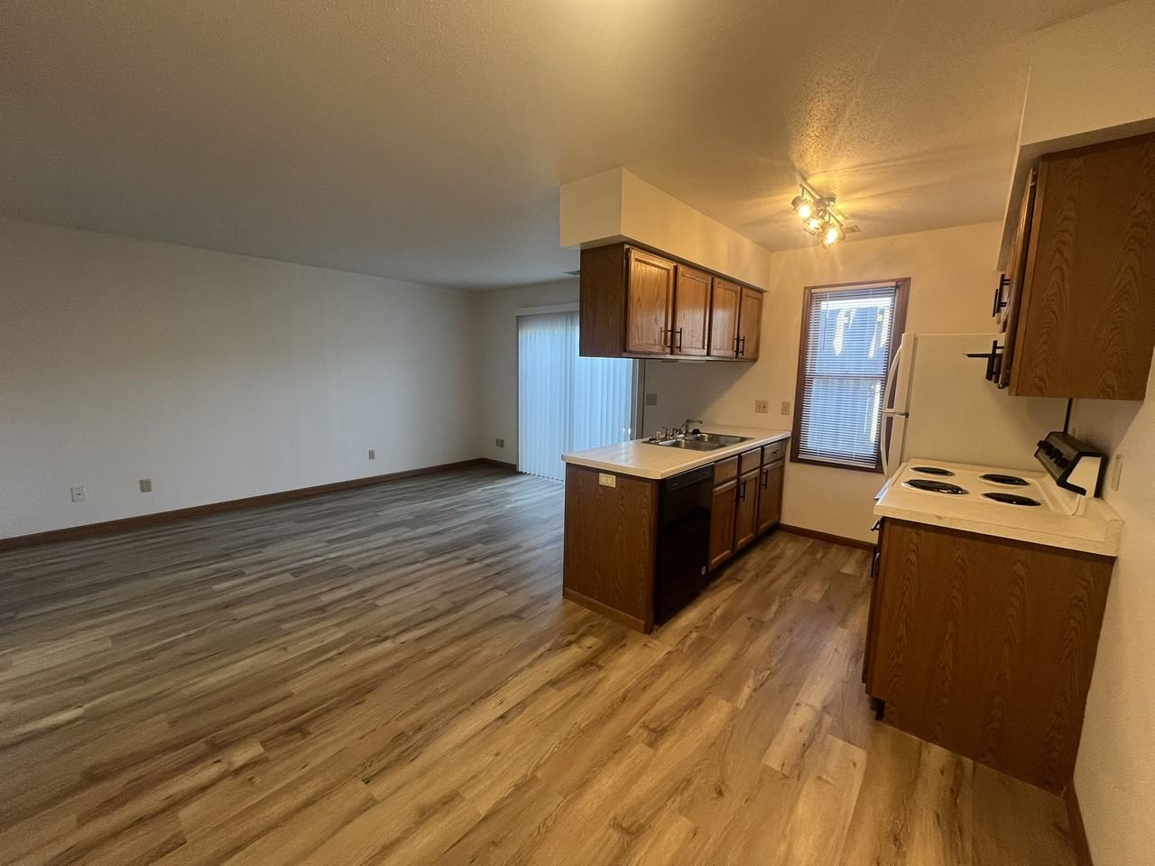 1129 Mark Ave #7 - Photo 2 of 5