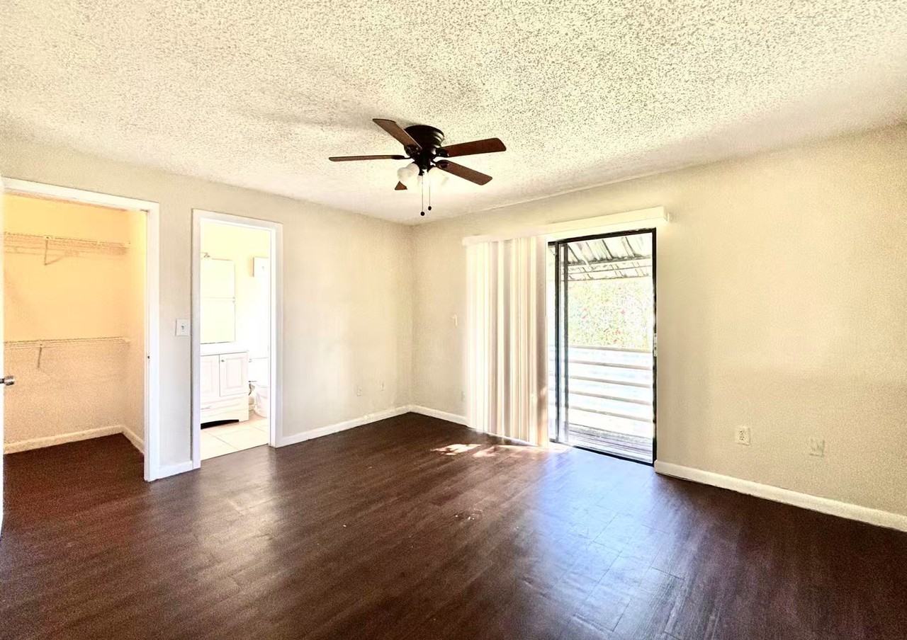 12240 Fox Hound Ln #12240 - Photo 4 of 31