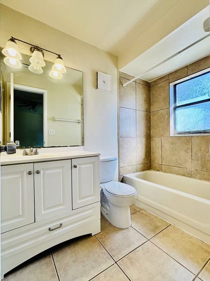 12240 Fox Hound Ln #12240 - Photo 5 of 31