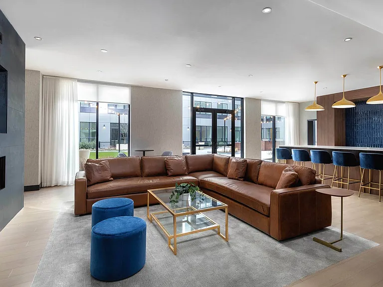 77 Christie St - Photo 7 of 14