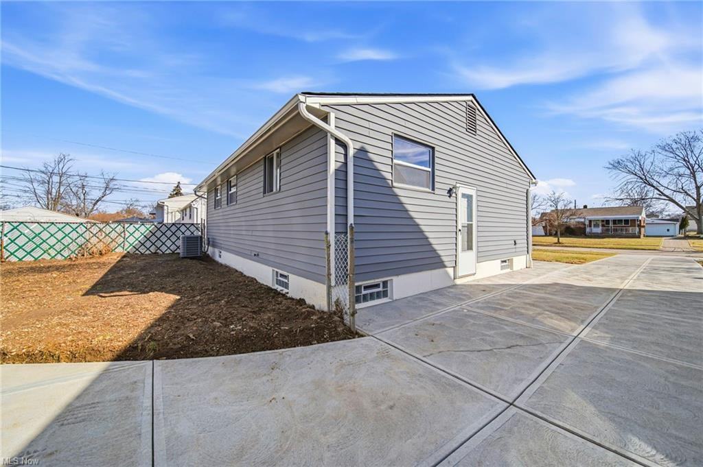 Ledgebrook Dr #NA - Photo 6 of 27