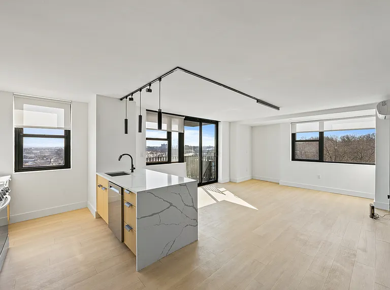 440 Elizabeth Ave - Photo 2 of 11