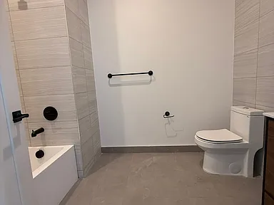 289 Halsey St - Photo 5 of 9