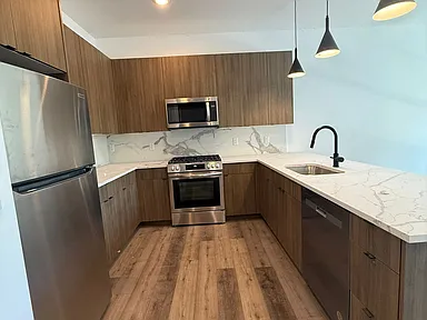 289 Halsey St - Photo 7 of 9