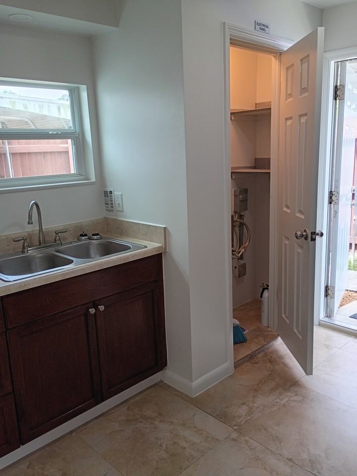 214 N 56th Ave Rear #NA - Photo 4 of 13