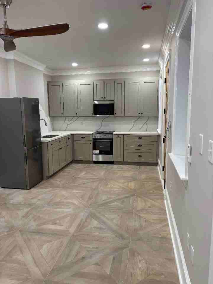 924 Ursulines Ave #1A