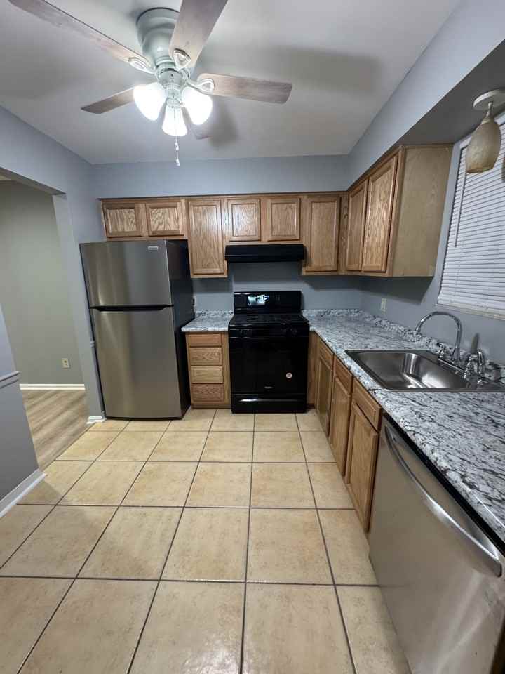 2821 Belmar Dr #2 - Photo 2 of 15