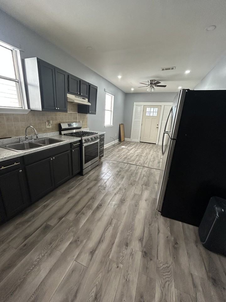 4114 Thalia St #NA - Photo 3 of 9