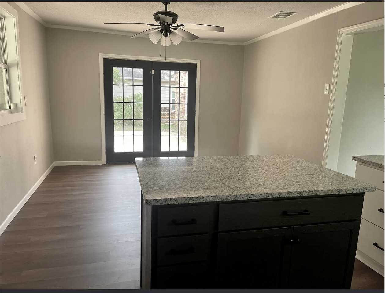 1523 N Englewood Ave #NA - Photo 2 of 7