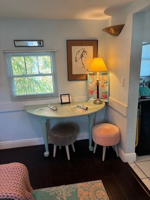 724 Grove St N #2 - Photo 3 of 16