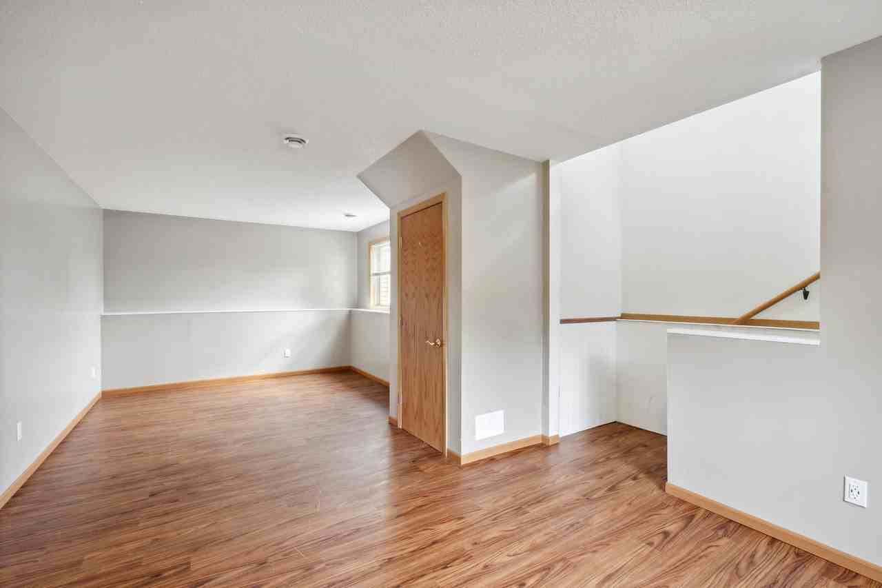 9002 Lexington Ave N #9002 - Photo 4 of 19