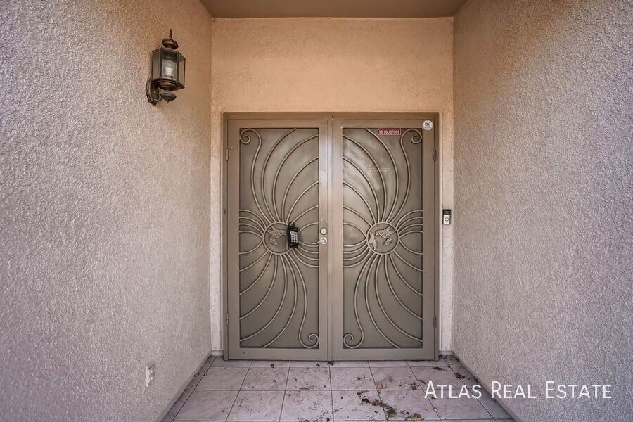 8622 E Bullrider Pl - Photo 3 of 27