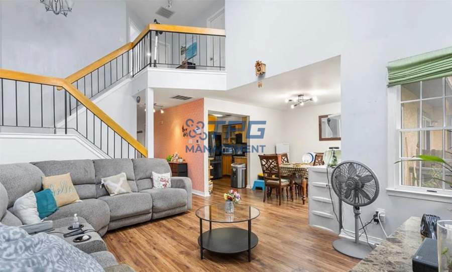 43 Dorchester Dr - Photo 4 of 28