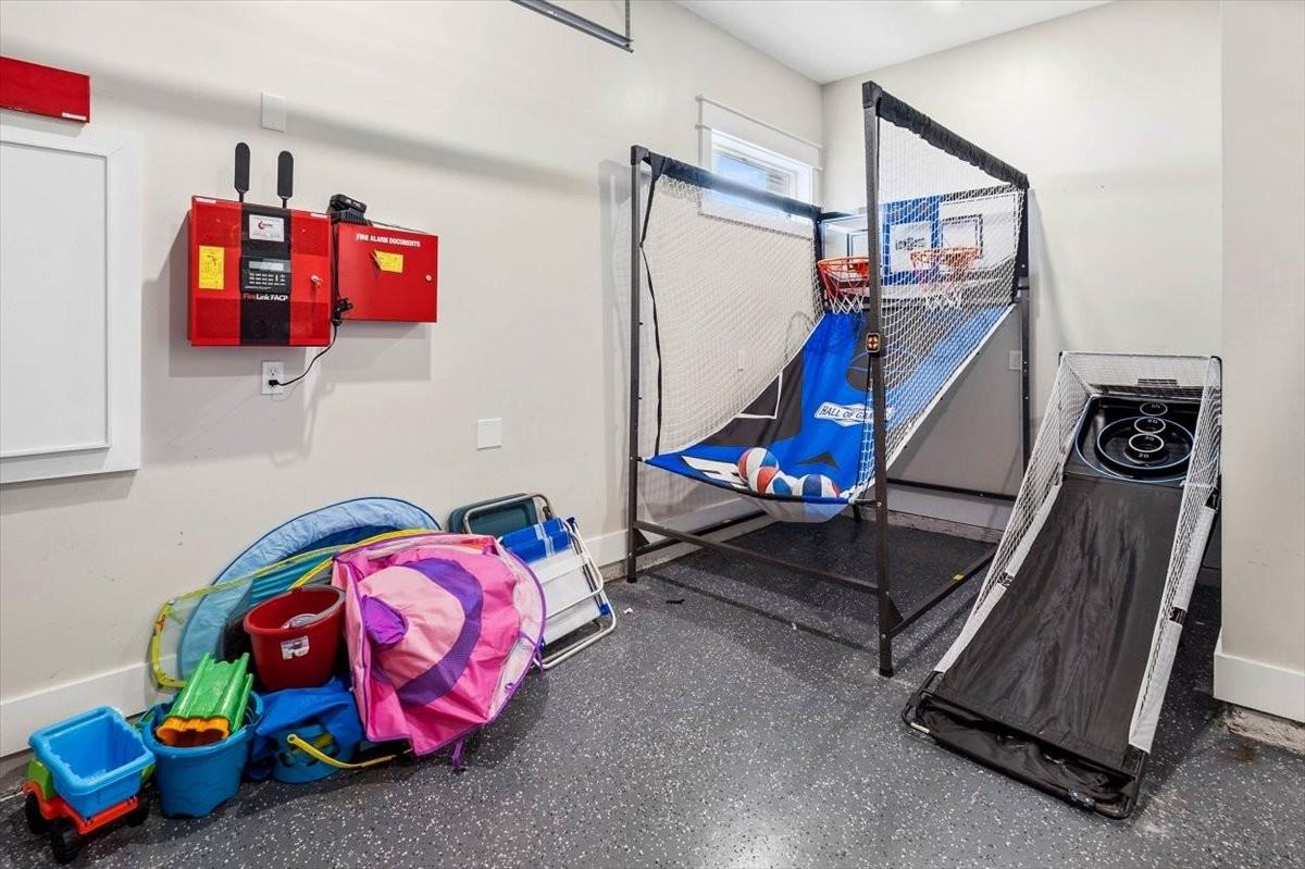 503 Albatross St #NA - Photo 3 of 50