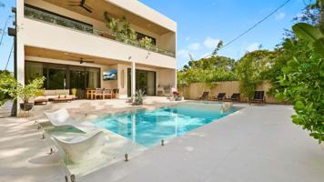 featured image of 1504 Ne 6th St #NA