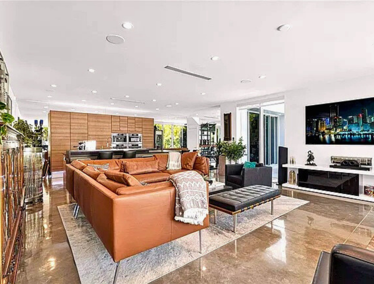 1312 Se 2nd St #NA - Photo 7 of 50