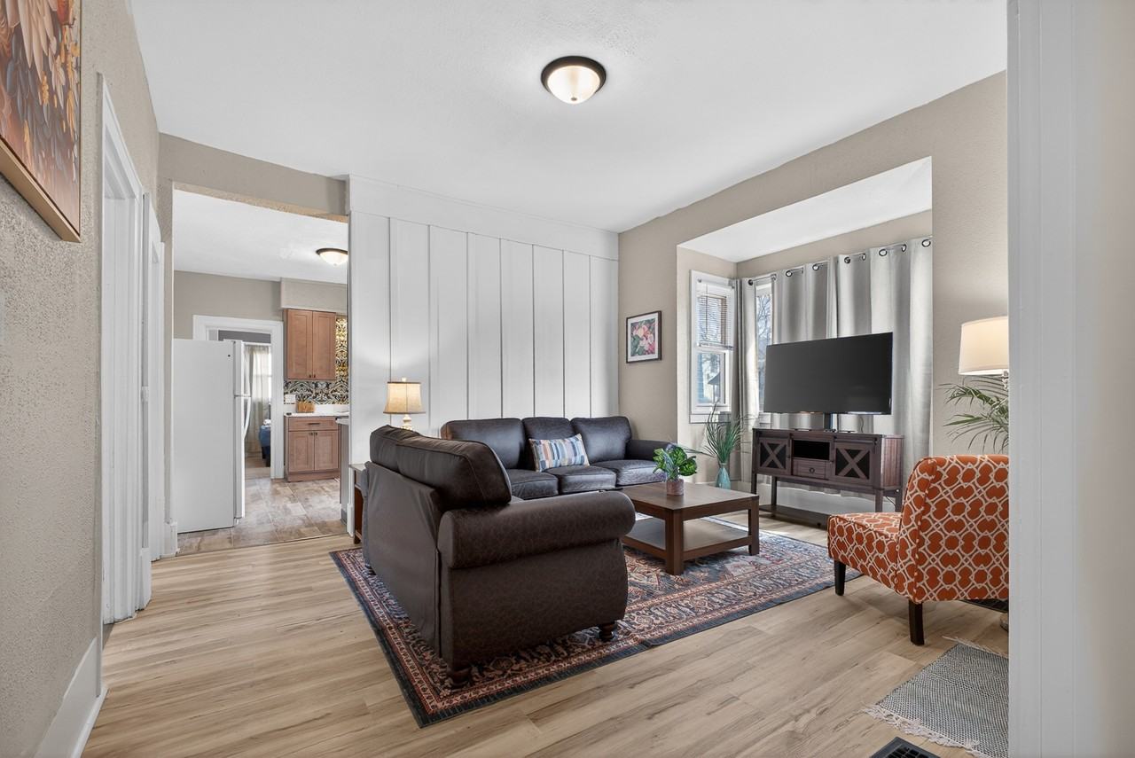 700 Broadway Ave Nw #1 - Photo 4 of 45