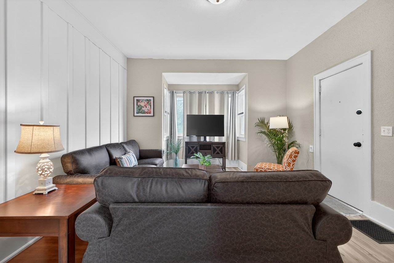 700 Broadway Ave Nw #1 - Photo 6 of 45