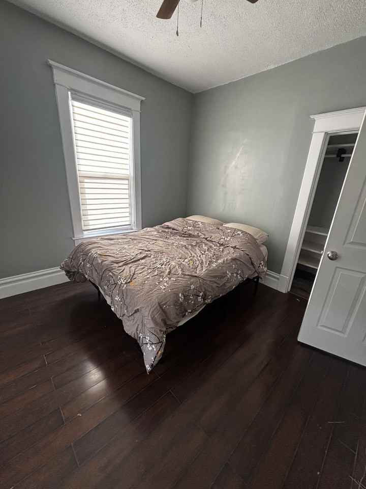 1034 Worden St Se #NA - Photo 2 of 19