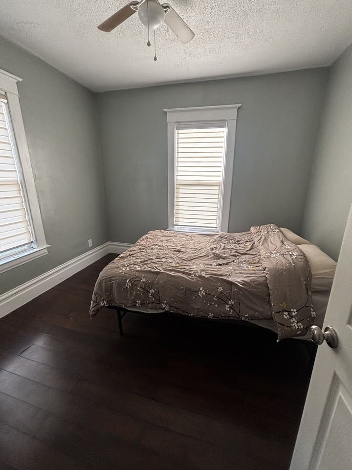1034 Worden St Se #NA - Photo 3 of 19