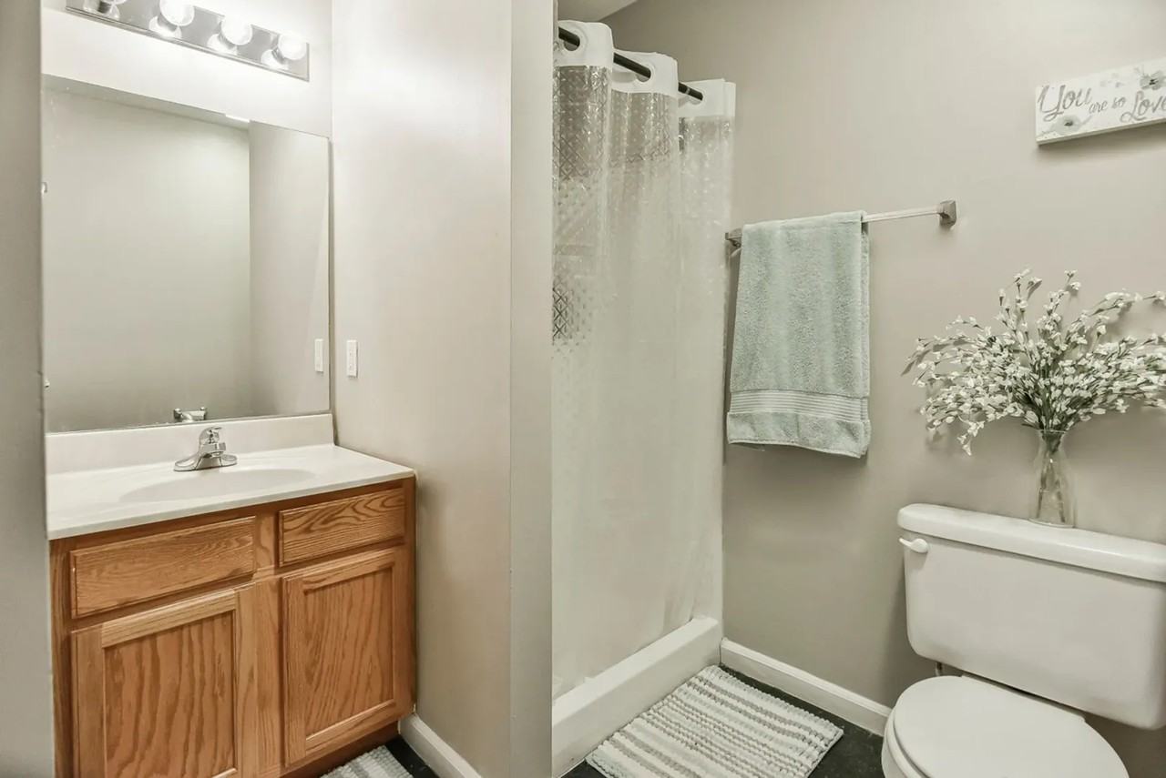 314 W Riley Dr Apt G7 #7G - Photo 7 of 13