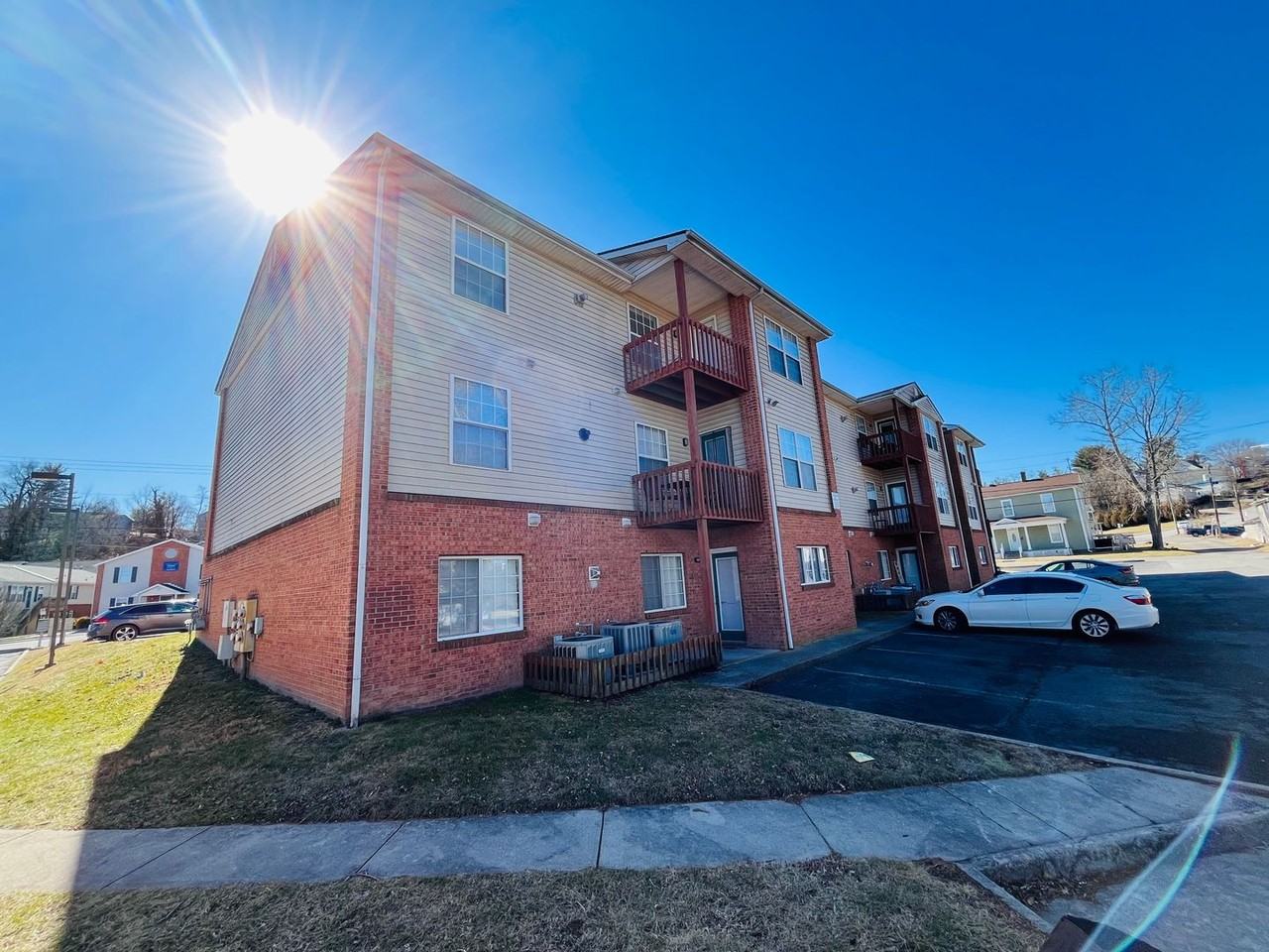 1110 Calhoun St #G - Photo 4 of 5