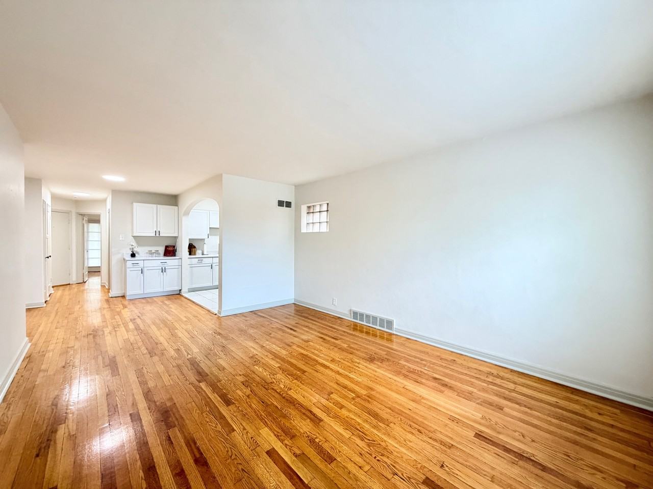 5308 Jamieson Avenue #1S - Photo 5 of 11