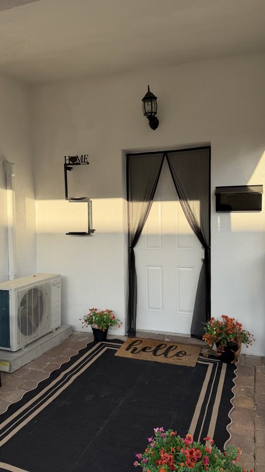 807 N Matanzas Ave #1 - Photo 2 of 15