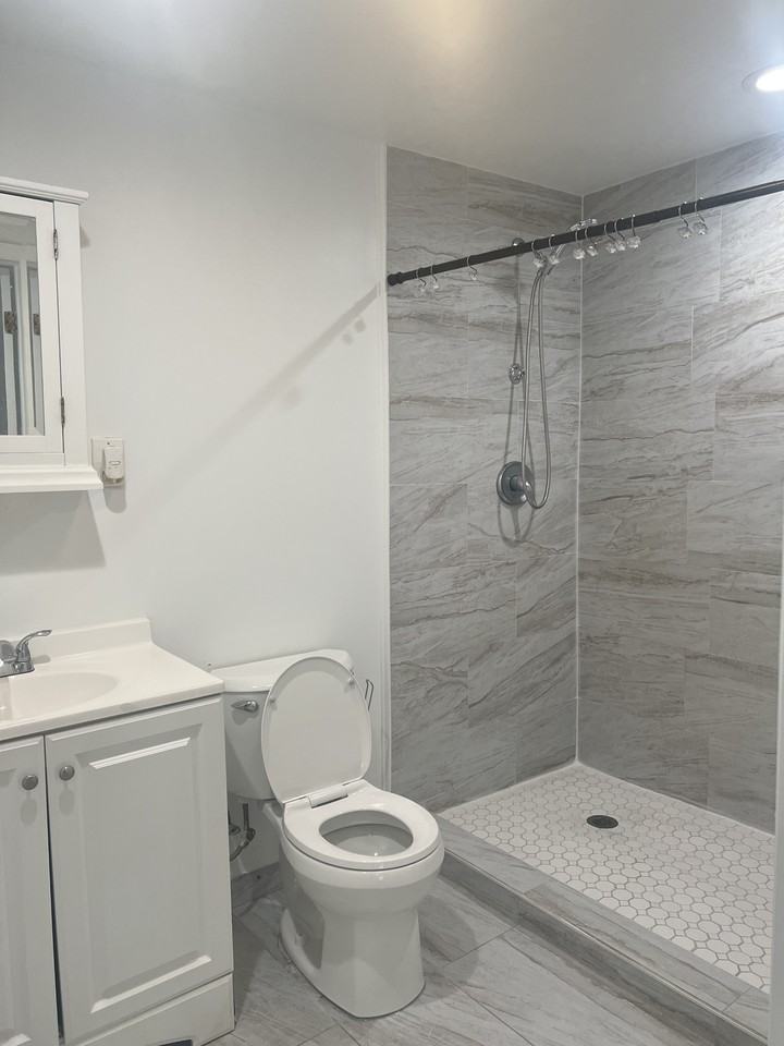 807 N Matanzas Ave #1 - Photo 6 of 15