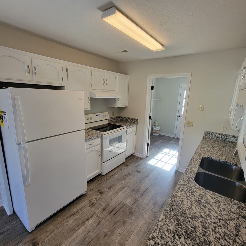 1535 Garden Ln #NA - Photo 6 of 18