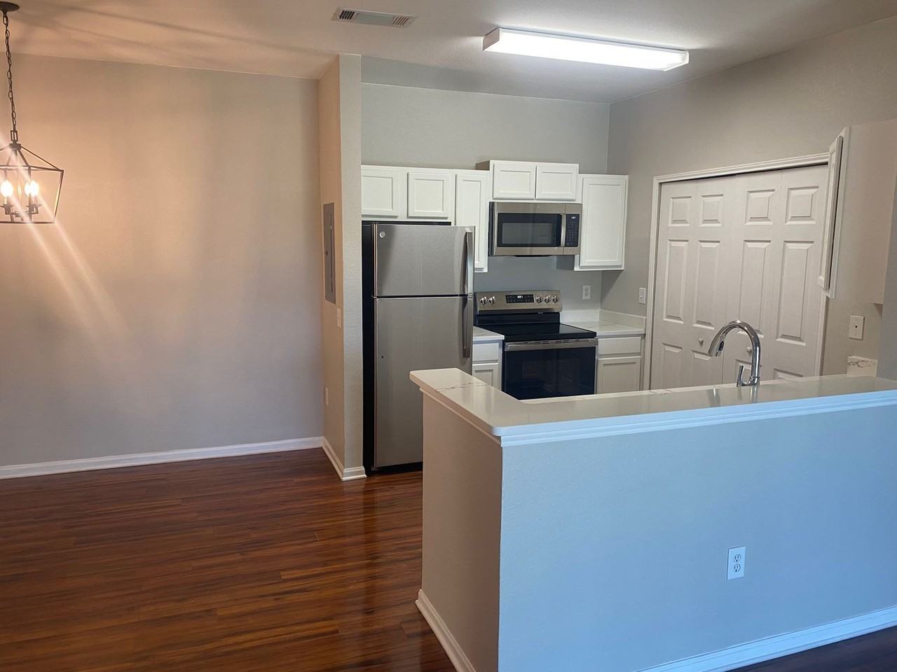 E Longleaf Dr - Photo 2 of 16