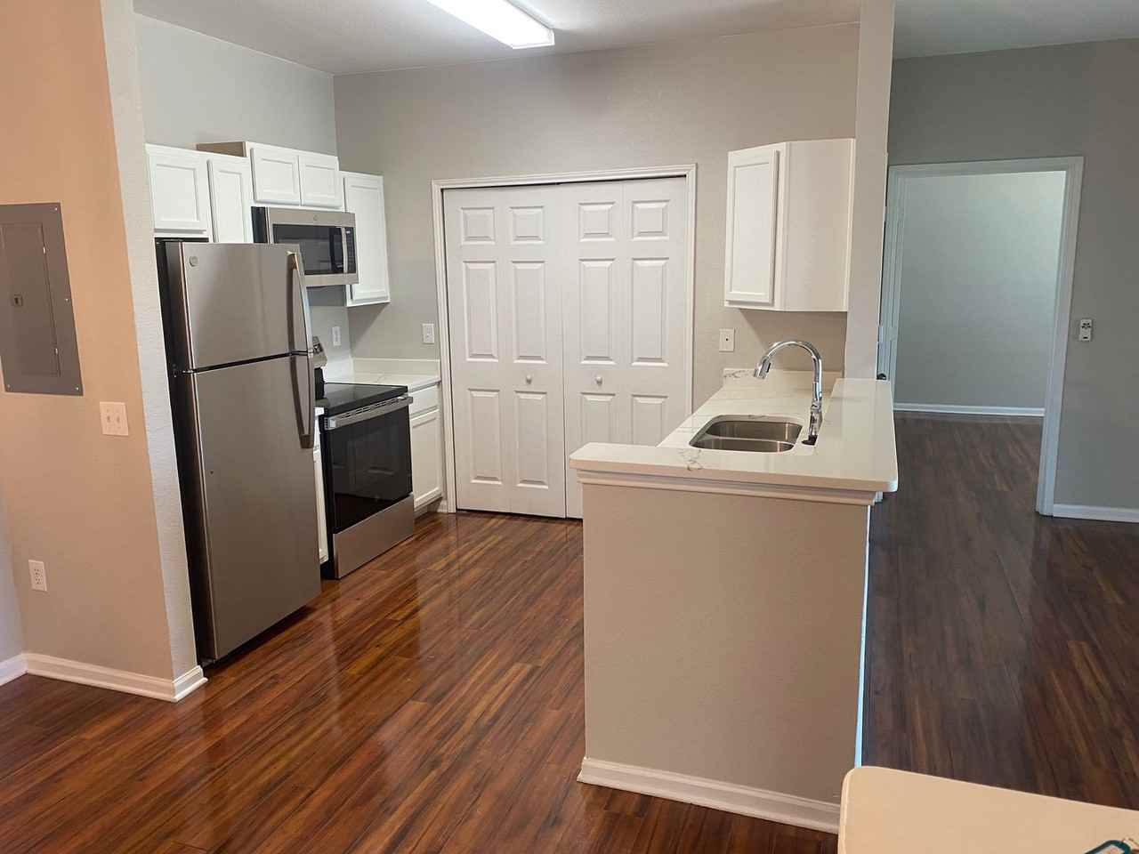 E Longleaf Dr - Photo 3 of 16