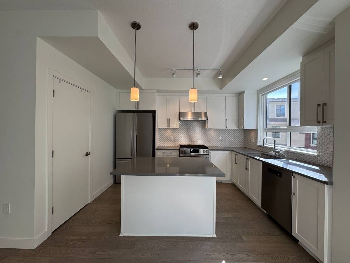 10233 River Drive - Photo 5 of 23