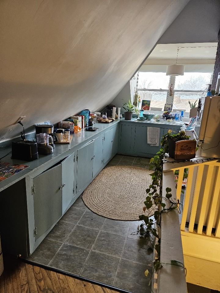 412 West Hill Street #7 - Photo 6 of 10