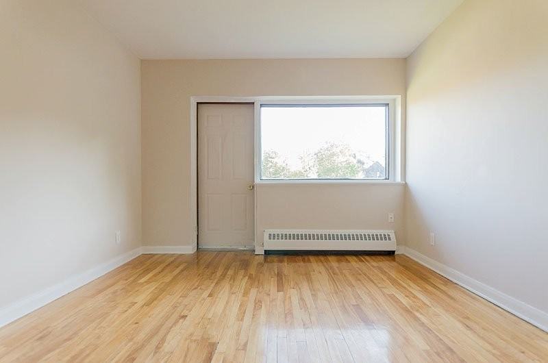 236 Jogues St - Photo 2 of 9