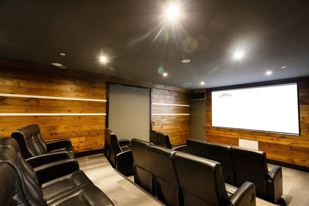 330 Columbia St W - Photo 6 of 11