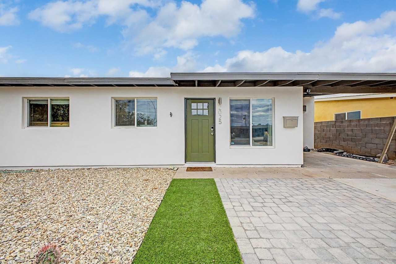 2025 E Howe Ave - Photo 5 of 24