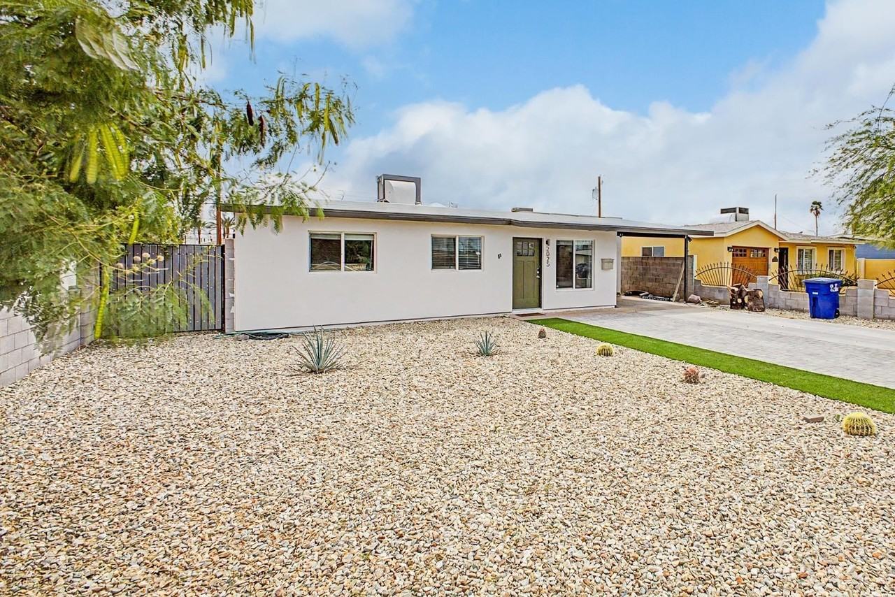 2025 E Howe Ave - Photo 6 of 24