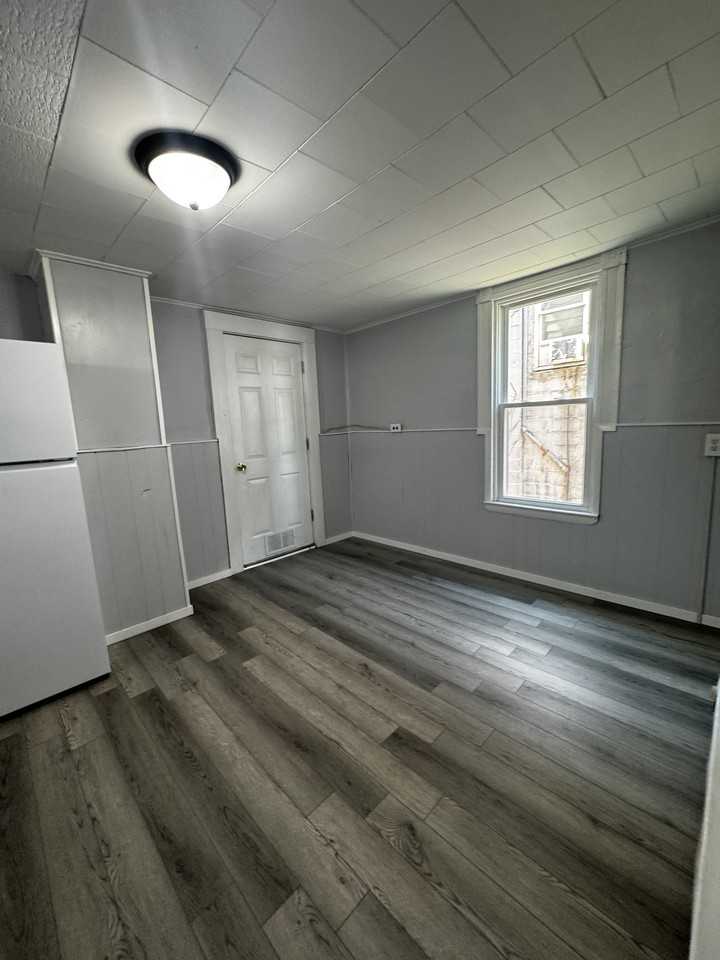 317 N Maple Ave #1 - Photo 7 of 14