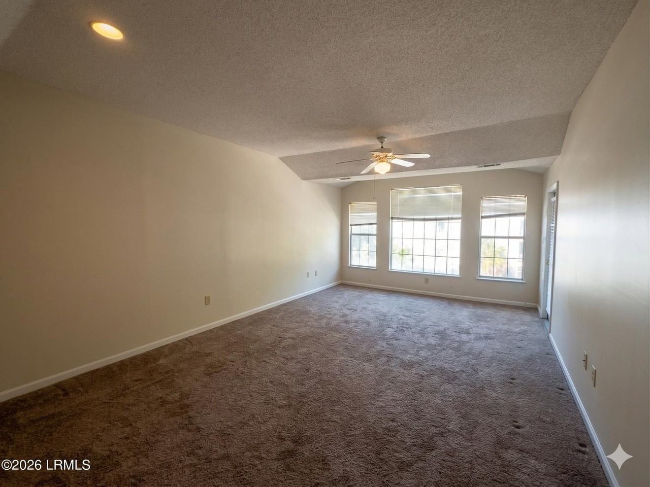 1231 Ladys Island Dr #339 - Photo 5 of 17