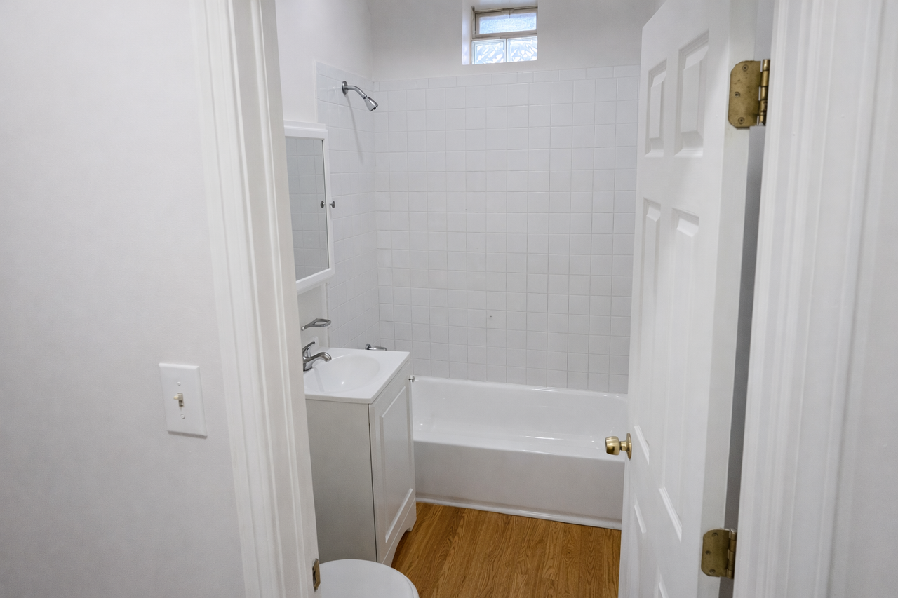 1934 E 74th St #GDN - Photo 6 of 6