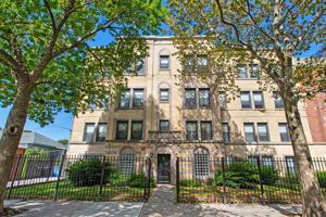 featured image of 1934 E 74th St #302