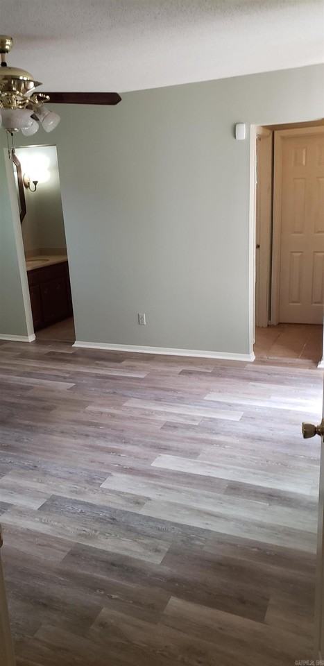 619 Parkway Place Dr - Photo 5 of 9