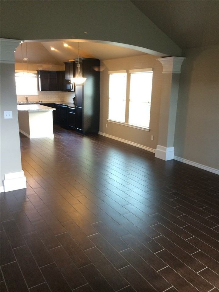 3705 Southlake Park Ln - Photo 2 of 14